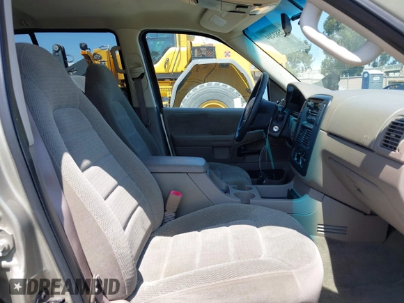 2002 Ford Explorer XLT z VIN 1FMZU73W82ZB78429, wystawiony jako IAAI lot #42583204 z przebiegiem 174 136 mil mil oraz . Historia ofert i sprzedaży dostępna na DreamBid. Obrazek 5.