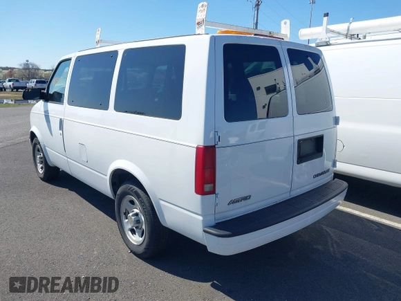 2003 Chevrolet Astro with VIN 1GNDM19X43B100114, listed as a IAAI auction lot 41898727 with 130,473 mi miles. Bid and sale history available at carsss.com. Image 3.