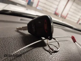 2006 Jeep Commander с VIN 1J8HG48K76C221543, выставлен на аукционе IAAI как лот 42310672 с пробегом 208 643 миль миль и . История ставок и продаж доступна на DreamBid. Изображение 11.
