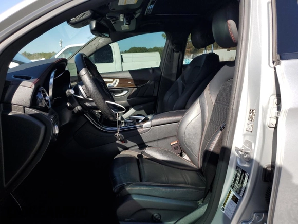 2019 Mercedes-Benz GLC with VIN WDC0J6EB1KF540767, listed as a Copart auction lot 43392295 with 102,567 mi miles and Clean Title. Bid and sale history available at carsss.com. Image 7.