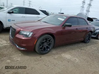 2019 Chrysler 300 Touring with VIN 2C3CCAAG1KH501567, listed as a Copart auction lot 54141635 with 117,258 mi miles and Salvage title. Bid and sale history available at DreamBid. Image 1.