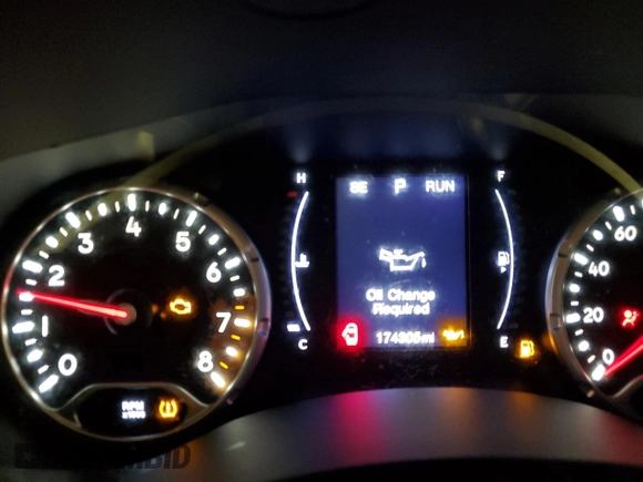 2018 Jeep Renegade Sport with VIN ZACCJAAB4JPH77082, listed as a Copart auction lot 45867195 with 174,305 mi miles and Salvage Title. Bid and sale history available at DreamBid. Image 9.