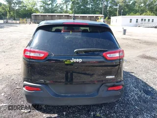 2018 Jeep Cherokee Latitude Tech Connect z VIN 1C4PJLCB1JD596112, wystawiony jako IAAI lot #42707705 z przebiegiem 184 586 mil mil oraz . Historia ofert i sprzedaży dostępna na DreamBid. Obrazek 16.