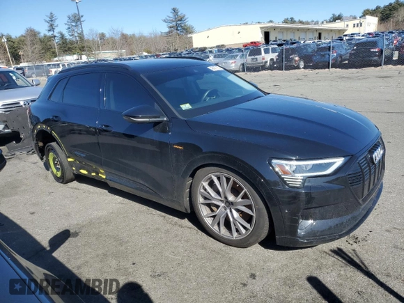 2021 Audi e-tron Prestige z VIN WA1VAAGE3MB020015, wystawiony jako Copart lot #48667165 z przebiegiem 55 428 mil mil oraz Szkody całkowita. Historia ofert i sprzedaży dostępna na DreamBid. Obrazek 4.