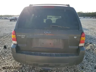 2006 Ford Escape XLT with VIN 1FMYU03186KB35165, listed as a Copart auction lot 71563254 with 206,450 mi miles and Clean Title. Bid and sale history available at carsss.com. Image 6.