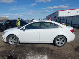 2015 Chevrolet Cruze LT with VIN 1G1PE5SB2F7129068, listed as a IAAI auction lot 42004347 with 98,220 mi miles. Bid and sale history available at carsss.com. Image 14.