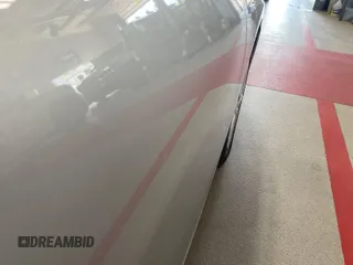 2020 Toyota Prius L Eco z VIN JTDKARFU2L3107977, wystawiony jako IAAI lot #42571708 z przebiegiem 204 781 mil mil oraz . Historia ofert i sprzedaży dostępna na DreamBid. Obrazek 8.