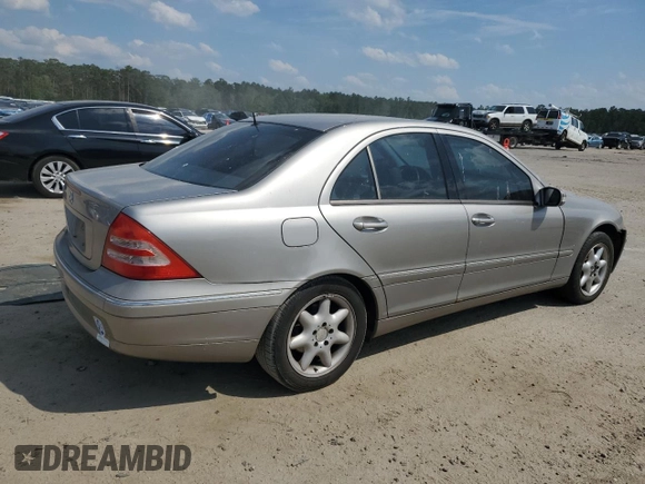 2003 Mercedes-Benz C 240 с VIN WDBRF61J43E012240, выставлен на аукционе Copart как лот 57494745 с пробегом Не указан миль и Списание • Salvage title. История ставок и продаж доступна на DreamBid. Изображение 3.