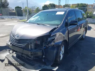 2011 Toyota Sienna with VIN 5TDZK3DC0BS078642, listed as a IAAI auction lot 41802147 with 263,309 mi miles. Bid and sale history available at carsss.com. Image 18.