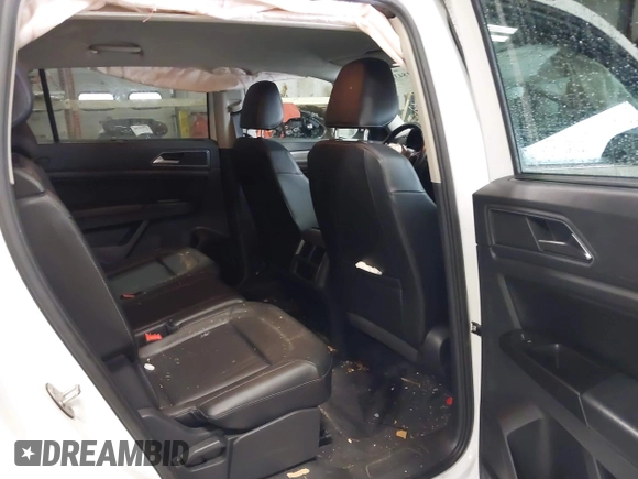 2018 Volkswagen Atlas SE with VIN 1V2KR2CA2JC569381, listed as a IAAI auction lot 41843200 with 87,769 mi miles and . Bid and sale history available at DreamBid. Image 8.