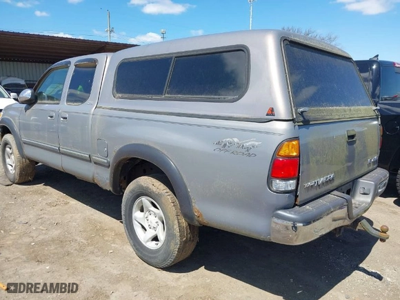 2000 Toyota Tundra SR5 with VIN 5TBBT4419YS001062, listed as a IAAI auction lot 42042889 with 190,000 mi miles. Bid and sale history available at carsss.com. Image 3.