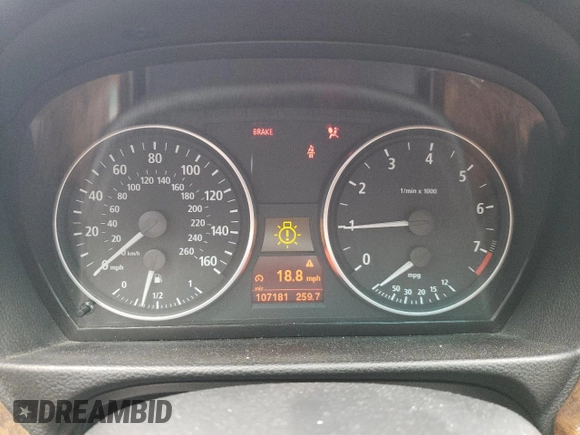 2006 BMW 3 Series 325i with VIN WBAVB13506KR59910, listed as a Copart auction lot 54754715 with 107,181 mi miles and Salvage title. Bid and sale history available at DreamBid. Image 9.