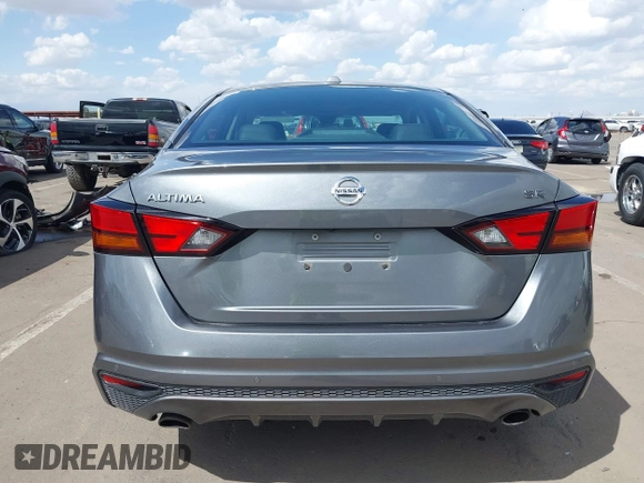 2021 Nissan Altima 2.5 SR with VIN 1N4BL4CV5MN305099, listed as a IAAI auction lot 41669894 with 97,251 mi miles. Bid and sale history available at carsss.com. Image 17.