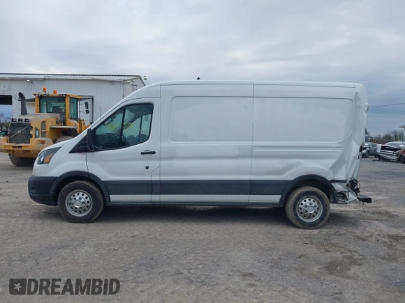 2020 Ford Transit Cargo z VIN 1FTBR2C86LKB45614, wystawiony jako IAAI lot #41665561 z przebiegiem 50 727 mil mil oraz . Historia ofert i sprzedaży dostępna na DreamBid. Obrazek 14.