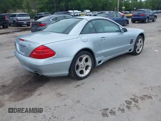2004 Mercedes-Benz SL 500 with VIN WDBSK75F54F067493, listed as a IAAI auction lot 42548735 with 1,522 mi miles and . Bid and sale history available at DreamBid. Image 4.
