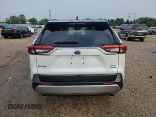 2024 Toyota RAV4 Hybrid XSE z VIN 2T3E6RFV5RW053717, wystawiony jako Copart lot #63863505 z przebiegiem 14 665 mil mil oraz Szkoda całkowita • Salvage title. Historia ofert i sprzedaży dostępna na DreamBid. Obrazek 6.