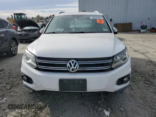 2012 Volkswagen Tiguan S with VIN WVGBV7AX5CW548166, listed as a Copart auction lot 54235285 with 184,338 mi miles and Clean Title. Bid and sale history available at DreamBid. Image 5.