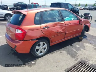 2009 Kia Spectra Spectra5 z VIN KNAFE241195024105, wystawiony jako IAAI lot #42232794 z przebiegiem 194 150 mil mil oraz . Historia ofert i sprzedaży dostępna na DreamBid. Obrazek 4.