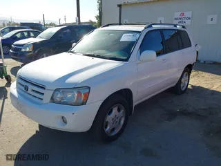 2006 Toyota Highlander w/3rd Row with VIN JTEDP21A860117149, listed as a IAAI auction lot 41040763 with 101,408 mi miles. Bid and sale history available at carsss.com. Image 2.