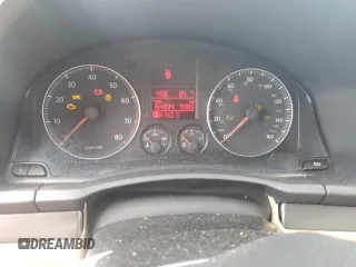 2008 Volkswagen Jetta SE z VIN 3VWRM71K38M014484, wystawiony jako Copart lot #60984555 z przebiegiem 164 334 mil mil oraz Szkoda całkowita • Salvage title. Historia ofert i sprzedaży dostępna na DreamBid. Obrazek 9.