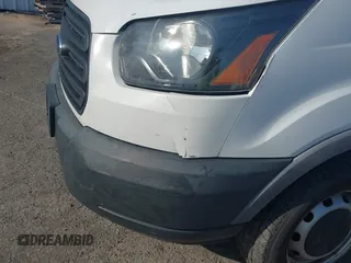 2018 Ford Transit с VIN 1FTYE1ZM2JKB20887, выставлен на аукционе IAAI как лот 42060582 с пробегом 257 476 миль миль и . История ставок и продаж доступна на DreamBid. Изображение 6.