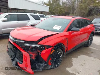 2024 Chevrolet Blazer EV eAWD RS z VIN 3GNKDCRJXRS200875, wystawiony jako IAAI lot #41685206 z przebiegiem 7 610 mil mil oraz . Historia ofert i sprzedaży dostępna na DreamBid. Obrazek 19.