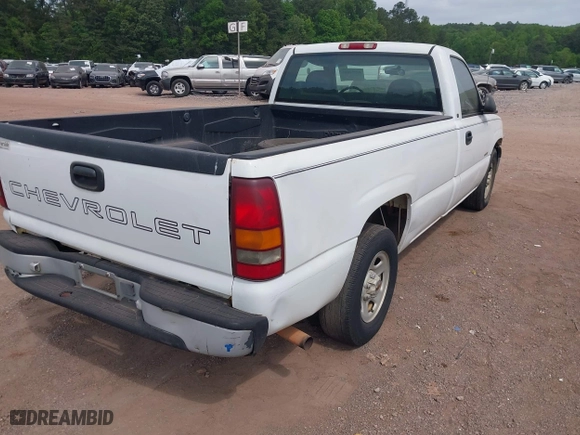 2000 Chevrolet Silverado 1500 with VIN 1GCEC14W4YE188134, listed as a IAAI auction lot 41994005 with 206,909 mi miles. Bid and sale history available at carsss.com. Image 4.