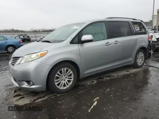 2011 Toyota Sienna XLE AAS z VIN 5TDYK3DC3BS049356, wystawiony jako Copart lot #47971545 z przebiegiem 229 703 mil mil oraz Czysty tytuł • Clean title. Historia ofert i sprzedaży dostępna na DreamBid. Obrazek 1.