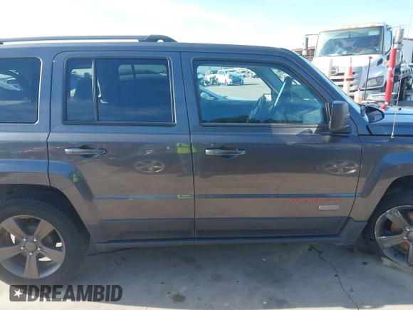 2017 Jeep Patriot Sport z VIN 1C4NJPBBXHD117521, wystawiony jako IAAI lot #42311513 z przebiegiem 71 548 mil mil oraz . Historia ofert i sprzedaży dostępna na DreamBid. Obrazek 13.