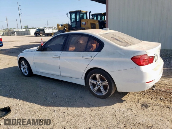 2014 BMW 3 Series 328i xDrive z VIN WBA3B5G55ENS07965, wystawiony jako Copart lot #61163635 z przebiegiem 119 036 mil mil oraz Czysty tytuł • Clean title. Historia ofert i sprzedaży dostępna na DreamBid. Obrazek 2.