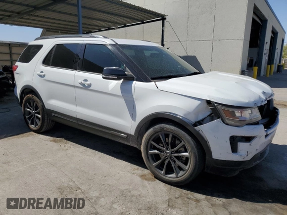2018 Ford Explorer XLT z VIN 1FM5K7D83JGC69719, wystawiony jako Copart lot #54433405 z przebiegiem 84 581 mil mil oraz Szkoda całkowita • Salvage title. Historia ofert i sprzedaży dostępna na DreamBid. Obrazek 4.