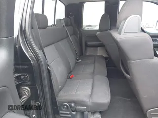 2005 Ford F-150 XLT with VIN 1FTPX14525FA14833, listed as a IAAI auction lot 41710410 with 120,458 mi miles. Bid and sale history available at carsss.com. Image 8.