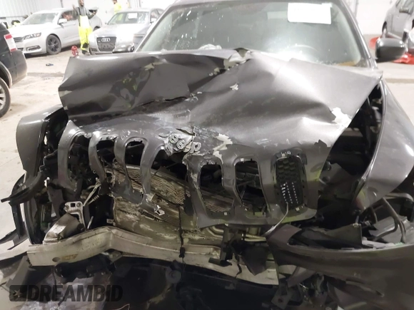 2018 Jeep Cherokee Limited with VIN 1C4PJMDX7JD577855, listed as a IAAI auction lot 41020026 with 111,267 mi miles. Bid and sale history available at carsss.com. Image 6.