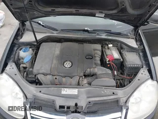 2010 Volkswagen Jetta SEL with VIN 3VWRX7AJ1AM018411, listed as a IAAI auction lot 41882206 with 282,505 mi miles and . Bid and sale history available at DreamBid. Image 10.