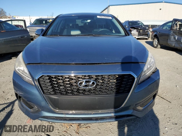 2016 Hyundai Sonata SE with VIN KMHE24L18GA038362, listed as a Copart auction lot 78178493 with 83,222 mi miles and . Bid and sale history available at DreamBid. Image 5.