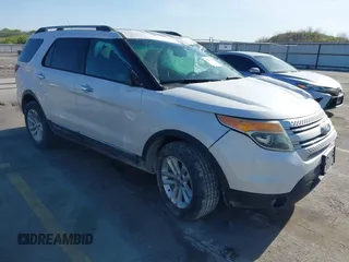 2011 Ford Explorer XLT z VIN 1FMHK8D86BGA39046, wystawiony jako IAAI lot #42227324 z przebiegiem 214 733 mil mil oraz . Historia ofert i sprzedaży dostępna na DreamBid. Obrazek 1.