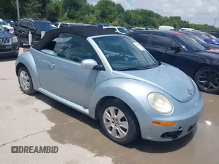 2009 Volkswagen Beetle S with VIN 3VWRG31Y29M402215, listed as a IAAI auction lot 42678018 with 141,638 mi miles and . Bid and sale history available at DreamBid. Image 1.