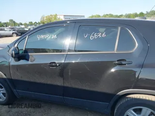 2020 Chevrolet Trax LS with VIN KL7CJNSB8LB016636, listed as a IAAI auction lot 40073176 with 49,089 mi miles. Bid and sale history available at carsss.com. Image 14.