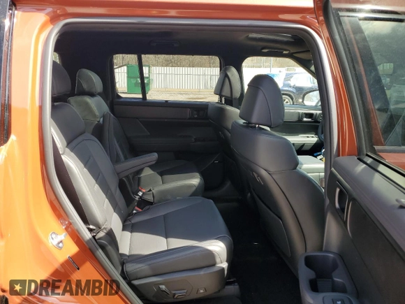 2025 Hyundai Santa Fe Calligraphy z VIN 5NMP54GL3SH074443, wystawiony jako Copart lot #49164985 z przebiegiem 295 mil mil oraz Szkoda całkowita • Salvage title. Historia ofert i sprzedaży dostępna na DreamBid. Obrazek 11.