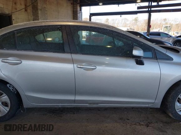 2013 Honda Civic LX z VIN 19XFB2F5XDE243749, wystawiony jako IAAI lot #41252330 z przebiegiem 85 879 mil mil oraz . Historia ofert i sprzedaży dostępna na DreamBid. Obrazek 14.