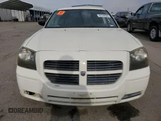 2005 Dodge Magnum z VIN 2D4FV48TX5H692873, wystawiony jako Copart lot #87230504 z przebiegiem 166 497 mil mil oraz Szkody całkowita. Historia ofert i sprzedaży dostępna na DreamBid. Obrazek 5.