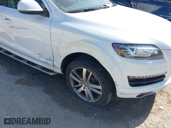 2013 Audi Q7 3.0T Premium Plus with VIN WA1LGBFE7DD005440, listed as a IAAI auction lot 41483398 with 92,668 mi miles. Bid and sale history available at carsss.com. Image 6.