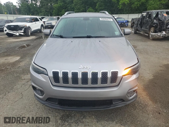 2019 Jeep Cherokee Latitude Plus with VIN 1C4PJLLB4KD332898, listed as a Copart auction lot 55090475 with 93,558 mi miles and Salvage title. Bid and sale history available at DreamBid. Image 5.