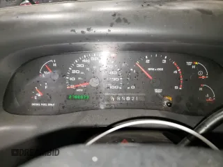 2003 Ford Super Duty F-250 XL with VIN 1FTNW21F33EA02965, listed as a Copart auction lot 52647395 with 278,603 mi miles and Salvage Title. Bid and sale history available at carsss.com. Image 9.
