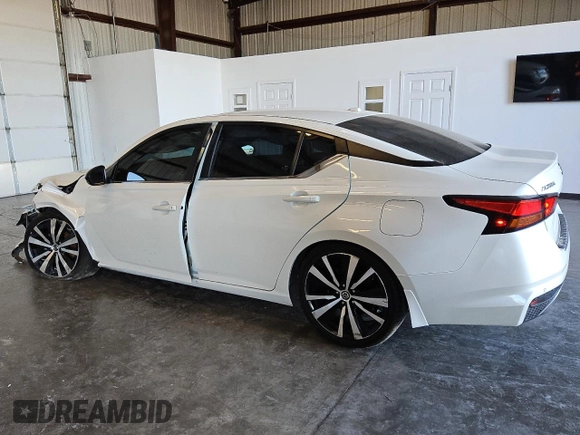 2020 Nissan Altima SR with VIN 1N4AL4CV8LC151610, listed as a Copart auction lot 82953194 with 104,357 mi miles and Clean Title. Bid and sale history available at carsss.com. Image 2.