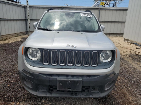 2017 Jeep Renegade Latitude with VIN ZACCJABB6HPE44536, listed as a Copart auction lot 59926145 with 79,487 mi miles and Clean title. Bid and sale history available at DreamBid. Image 5.