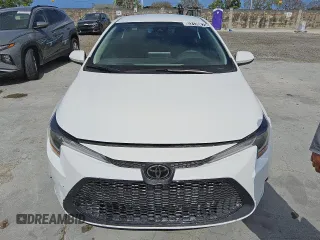 2022 Toyota Corolla LE with VIN 5YFEPMAE2NP388171, listed as a Copart auction lot 52139875 with 56,865 mi miles and Clean Title. Bid and sale history available at DreamBid. Image 5.