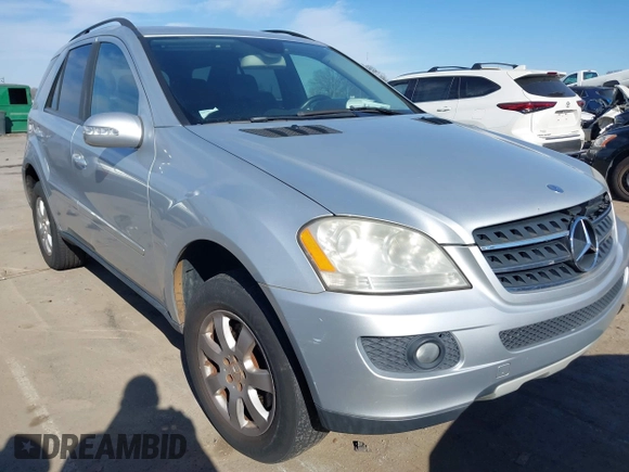 2007 Mercedes-Benz M 350 with VIN 4JGBB86E27A162569, listed as a IAAI auction lot 41684904 with 194,467 mi miles and . Bid and sale history available at DreamBid. Image 1.