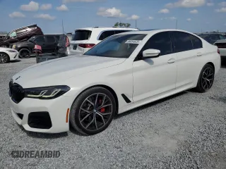 2022 BMW 5 Series 530i z VIN WBA53BH02NWX44049, wystawiony jako Copart lot #56054625 z przebiegiem 63 223 mil mil oraz Szkoda całkowita • Salvage title. Historia ofert i sprzedaży dostępna na DreamBid. Obrazek 1.