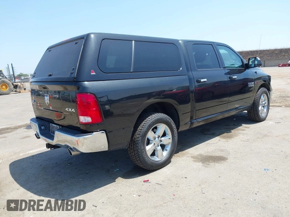 2017 Ram 1500 Big Horn z VIN 1C6RR7LM4HS882771, wystawiony jako IAAI lot #42401357 z przebiegiem 81 646 mil mil oraz . Historia ofert i sprzedaży dostępna na DreamBid. Obrazek 4.